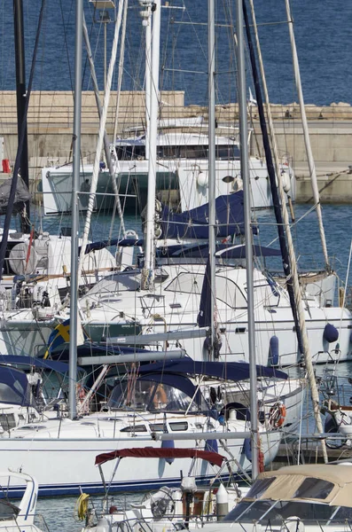 Italy, Sicily, Mediterranean sea, Marina di Ragusa; 25 May 2017, luxury yachts in the port - EDITORIAL — Stock Photo, Image