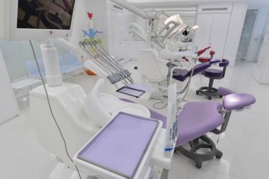 İtalya; 22 Nisan 2017, diş cerrahi oda - Editörden