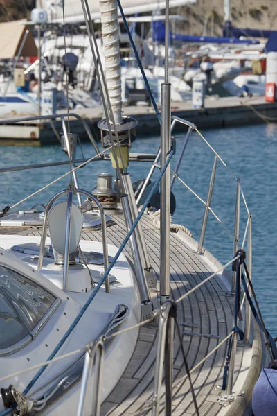 Italy, Sicily, Mediterranean Sea, Marina di Ragusa, sailing boat in the port — Stock Photo, Image