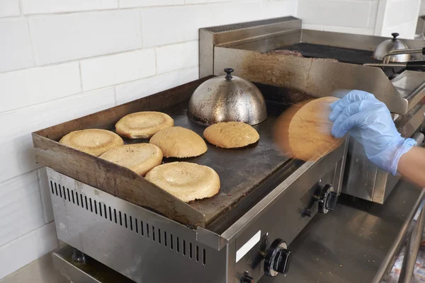 烤汉堡面包 — 图库照片