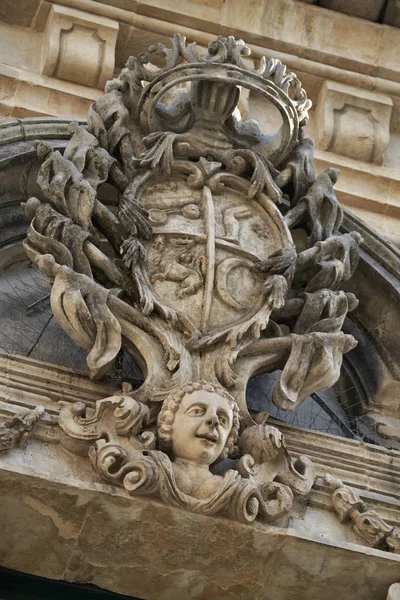 İtalya, Sicilya, Scicli (Ragusa eyaletinde), Unesco Barok Fava Palace cephe (18. yüzyıl a.C süsler.)