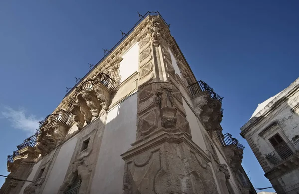 İtalya, Sicilya, Scicli (Ragusa ili), Barok Beneventano Sarayı (18. yüzyıl A.C..)