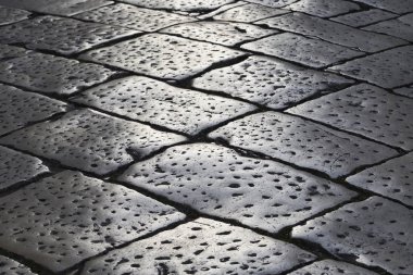 İtalya, Sicilya, Scicli (Ragusa eyaletinde), eski taş döşeli cadde