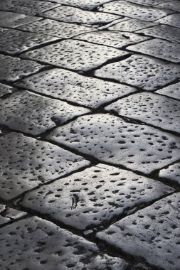 İtalya, Sicilya, Scicli (Ragusa eyaletinde), eski taş döşeli cadde