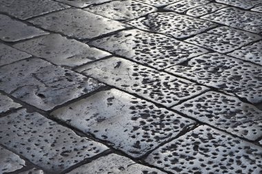 İtalya, Sicilya, Scicli (Ragusa eyaletinde), eski taş döşeli cadde