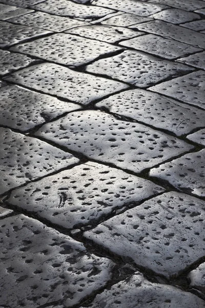 İtalya, Sicilya, Scicli (Ragusa eyaletinde), eski taş döşeli cadde