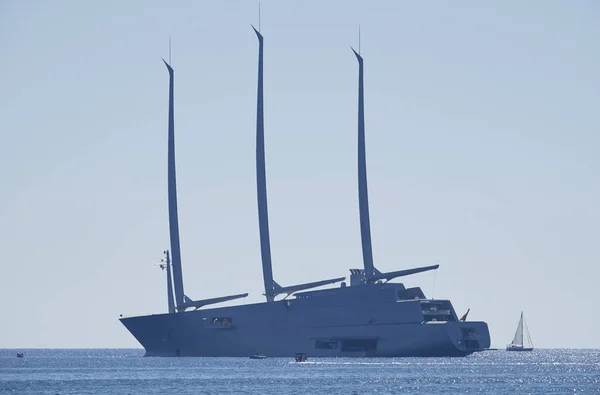 Italie, Sicile, Méditerranée, Manche Sicile ; 15 octobre 2017, vue du plus grand voilier au monde - EDITORIAL — Photo