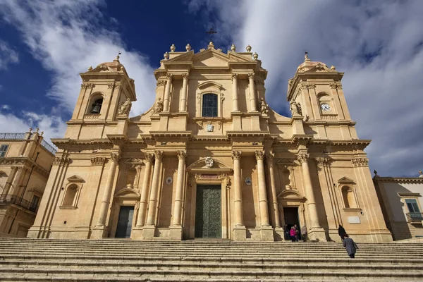 İtalya, Sicilya, Noto (Siracusa Eyaleti), S. Nicolo görünümünü ' Katedrali Barok Cephesi (1703)