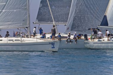 İtalya, Sicilya, Akdeniz, Marina di Ragusa; 30 Haziran 2012, yelkenli yarış - Editörden