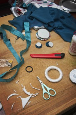 İtalya, ahşap bir masa üzerinde konut