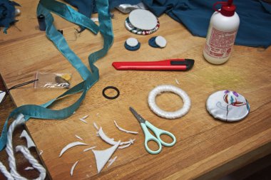 İtalya, ahşap bir masa üzerinde konut