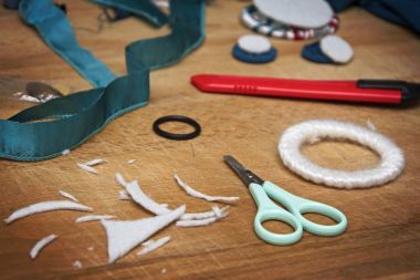 İtalya, ahşap bir masa üzerinde konut