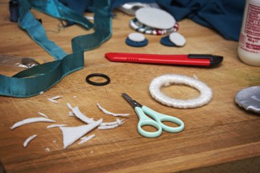 İtalya, ahşap bir masa üzerinde konut