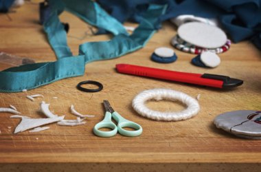 İtalya, ahşap bir masa üzerinde konut