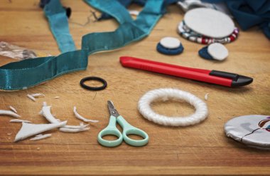 İtalya, ahşap bir masa üzerinde konut