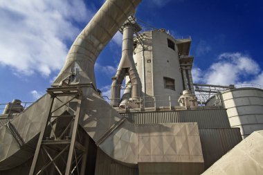 İtalya, Spoleto; 23 Kasım 2009, çimento fabrikası kırsal - Editörden