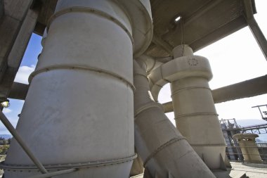 İtalya, Spoleto; 23 Kasım 2009, çimento fabrikası kırsal - Editörden