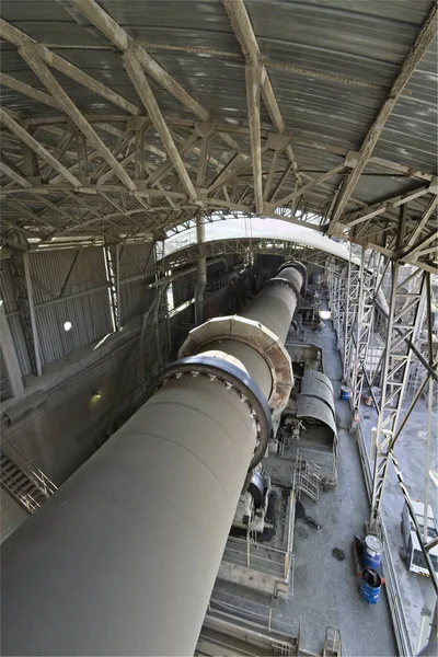 İtalya, Spoleto; 23 Kasım 2009, çimento fabrikası kırsal - Editörden