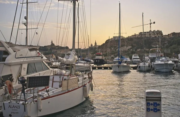 Malta Gozo Island Setembro 2011 Iates Luxo Porto Pôr Sol — Fotografia de Stock