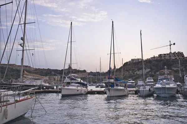 Мальта Остров Гозо Сентября 2011 Года Роскошные Яхты Порту Закате — стоковое фото
