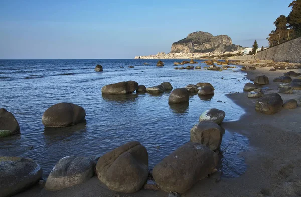 Italien Sizilien Tyrrhenisches Meer Cefalu Blick Auf Die Stadt Und — Stockfoto