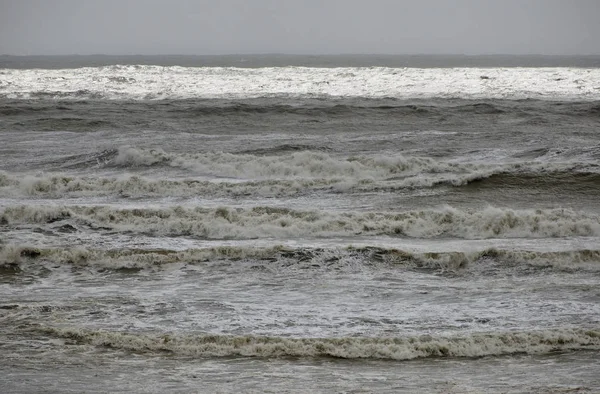 İtalya, Sicilya Kanalı, kışın sert Akdeniz