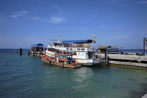 Tayland Koh Phangan Samui Adası Mart 2007 Yerel Ahşap Tekneler — Stok fotoğraf