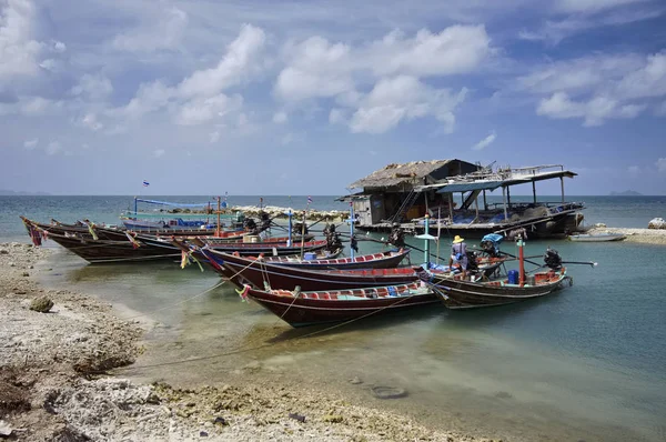 Таиланд Панган Остров Панган Местные Деревянные Рыбацкие Лодки Берегу — стоковое фото