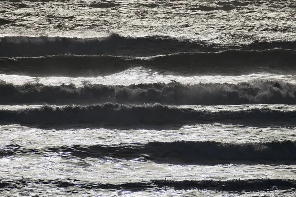 İtalya, Sicilya, Akdeniz, dalgalı deniz dalgaları