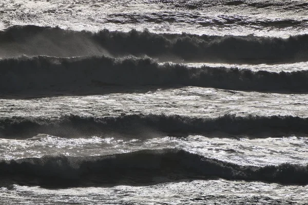 İtalya, Sicilya, Akdeniz, dalgalı deniz dalgaları