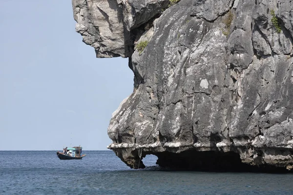 Ταϊλάνδη Koh Angthong Εθνικού Θαλάσσιου Πάρκου Αλιείς Ένα Τοπικό Ξύλινο — Φωτογραφία Αρχείου