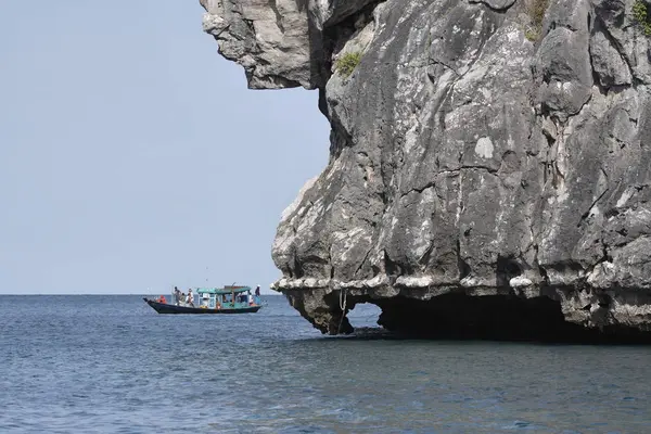 Tajlandia Koh Angthong National Marine Park Rybacy Łodzi Rybackich Drewniane — Zdjęcie stockowe