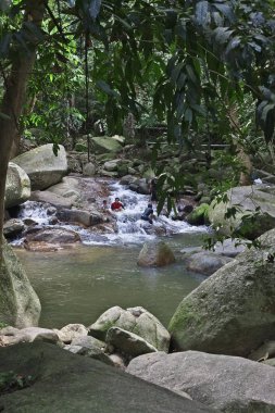 Tayland, Koh Samui (Samui Adası); 5 Mart 2007, Tay insanlara Namuang Şelalesi - Editörden
