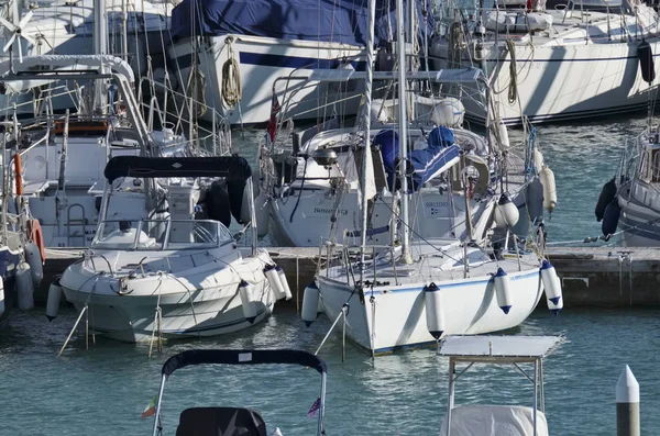 Itália Sicília Mar Mediterrâneo Marina Ragusa Fevereiro 2018 Barcos Iates — Fotografia de Stock