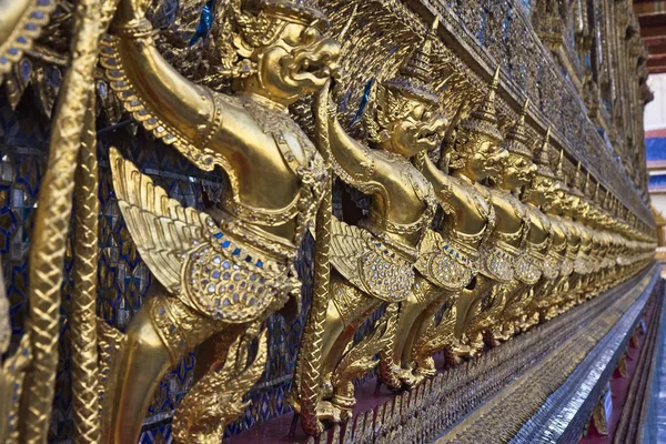 Tayland Bangkok Mparatorluk Sarayı Imparatorluk Şehri Bir Budist Tapınağı Duvardaki — Stok fotoğraf