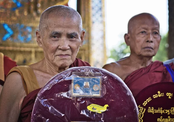 Thailand Bangkok Imperial City March 2007 Buddhist Monks Imperial Palace — Stock Photo, Image
