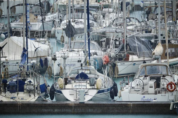 Itália Sicília Mar Mediterrâneo Marina Ragusa Fevereiro 2018 Iates Luxo — Fotografia de Stock