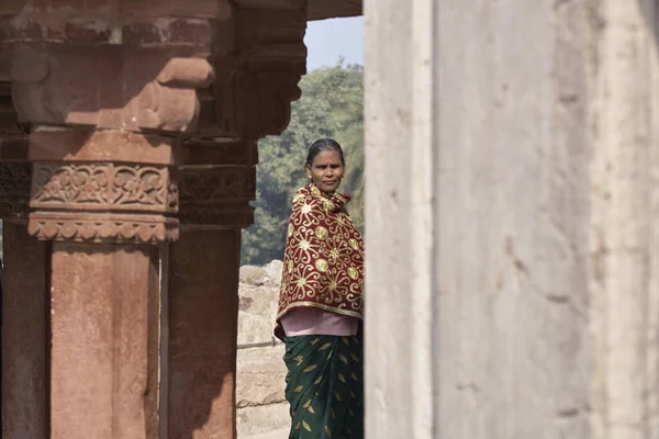 India Delhi January 2007 Indian Woman Humayun Tomb Editorial — Stock Photo, Image