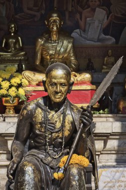 Tayland, Chiang Mai, Phra Thart doi suthep Tapınağı (Wat Phra Thart Doi Suthep), Budist rahip heykeller