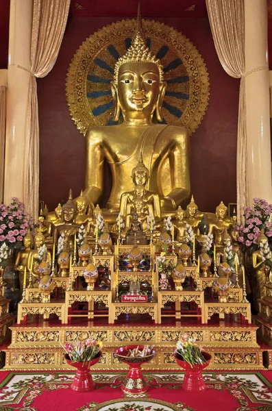 Thajsko Chiang Mai Prathat Doi Suthep Chrám Zlatými Sochami Buddhy — Stock fotografie
