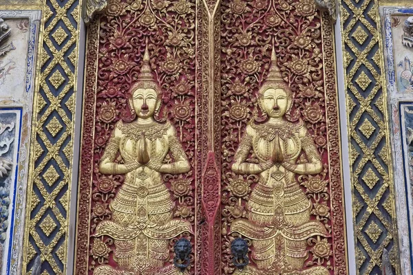 Thailandia Chiangmai Sculture Buddha Dorato Sulle Porte Del Tempio Buddista — Foto Stock