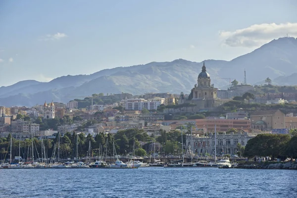 Italia Sicilia Messina Vista Ciudad Desde Canal Sicilia —  Fotos de Stock