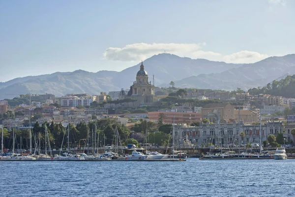 Italia Sicilia Messina Vista Ciudad Desde Canal Sicilia —  Fotos de Stock