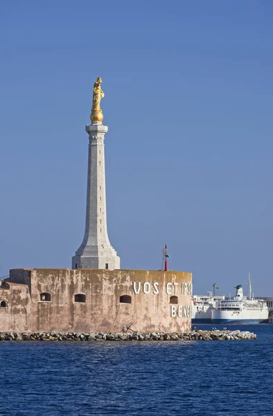 Italia Sicilia Messina Veduta Della Statua Della Madonna All Ingresso — Foto Stock