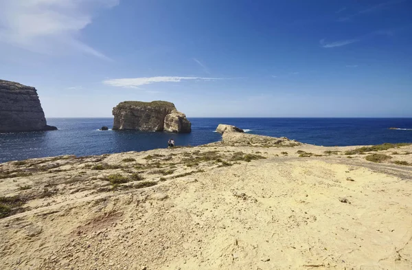 Azure Pencere Rock Malta Adası Gozo Insanlara Dweira Lagoon Yakınındaki — Stok fotoğraf