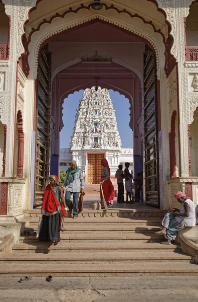 Indien Rajasthan Pushkar Januari 2007 Personer Vid Ett Hinduiskt Tempel — Stockfoto