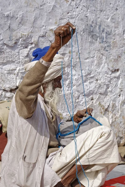 India Rajastán Pushkar Enero 2007 Taylor Indio Trabajando Calle Editorial —  Fotos de Stock