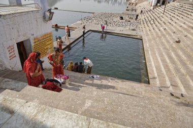 Hindistan, Rajasthan, Pushkar; 28 Ocak 2007, Hint insanlar kutsal göl - Editörden