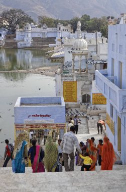 Hindistan, Rajasthan, Pushkar; 28 Ocak 2007, hacılar kutsal göle - editoryal yürüyüş