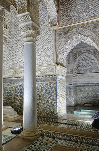 Marrocos Marrakech Tombes Saadiennes Palace Vista Para Interiores Decorados Palácio — Fotografia de Stock